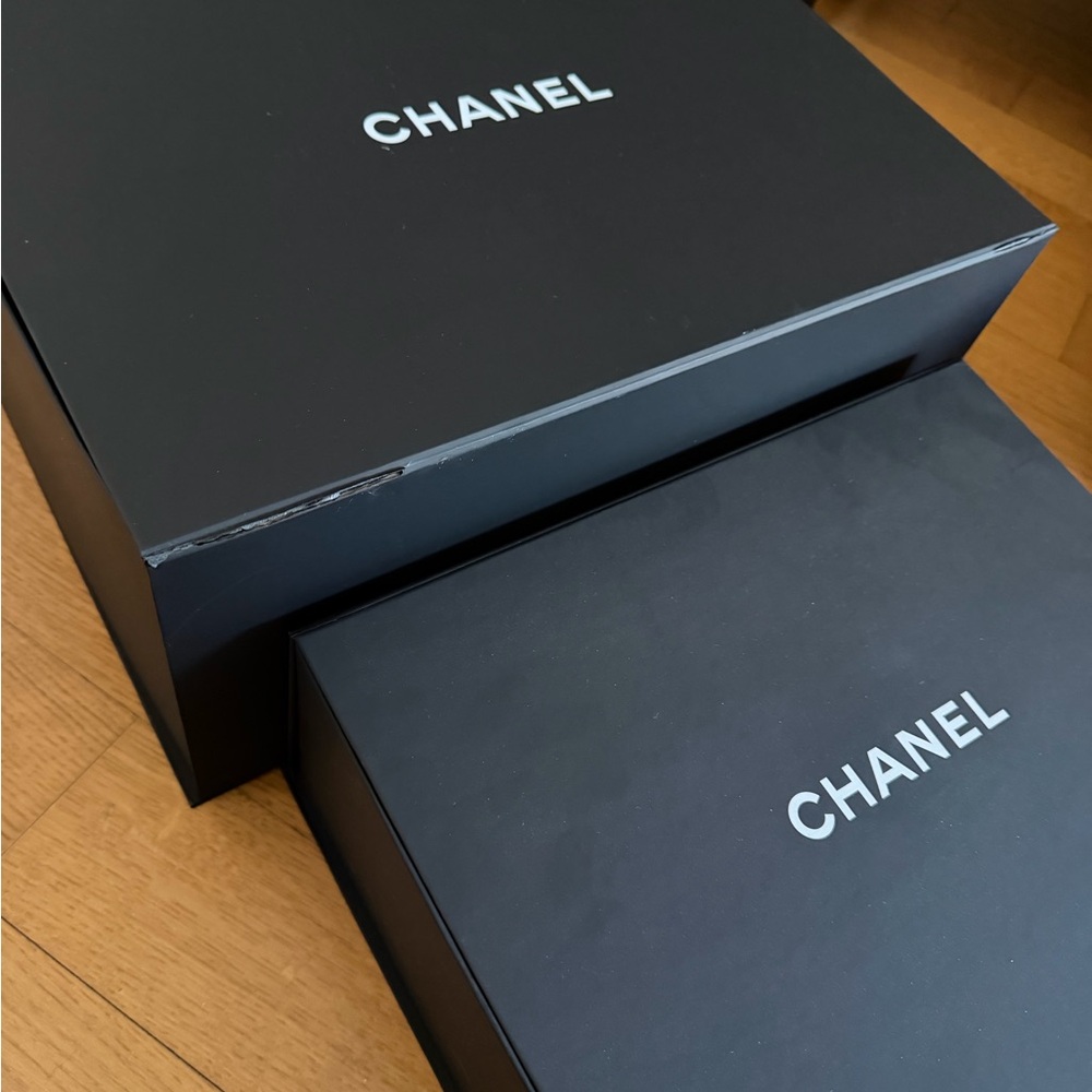 Chanel Boxes - Picture 3 of 5